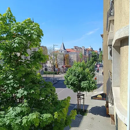 деси Apartment *