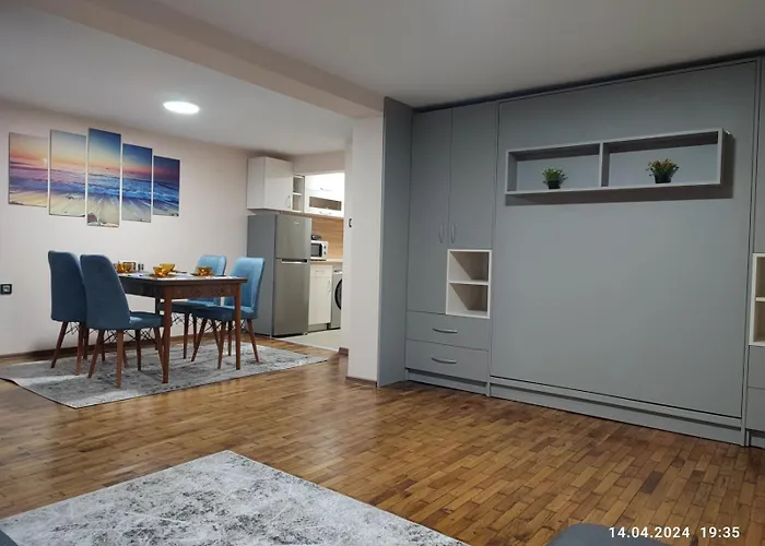 деси Apartamento *